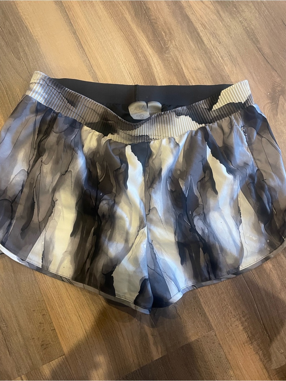 CALIA by Carrie Underwood Black Elastic Waist Shorts with Floral Print